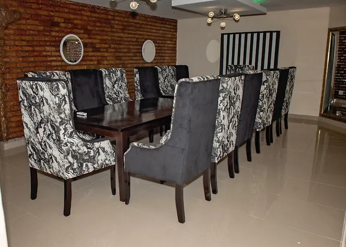 Savannah Guest House
